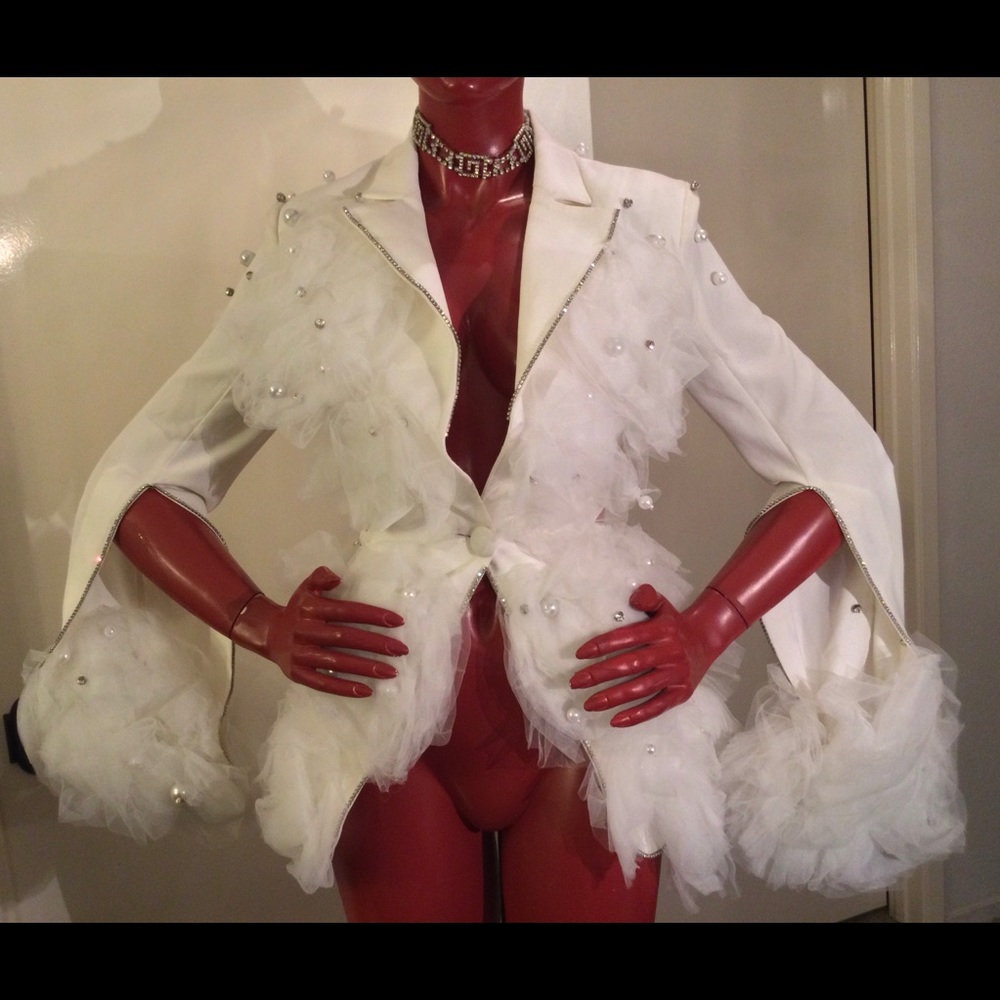 LOULOU White Tulle Ruffle Embellished Cut Out Back Blazer. Wm Sz S